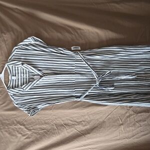 NWT OLD NAVY stripped dress.